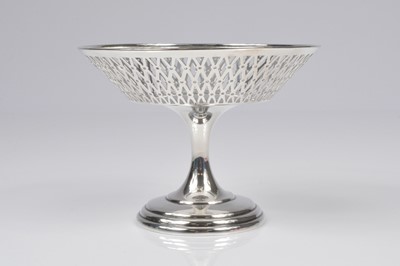 Lot 323 - An Art Deco period silver bon bon dish from Asprey & Co