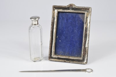 Lot 336 - Three collectable silver items