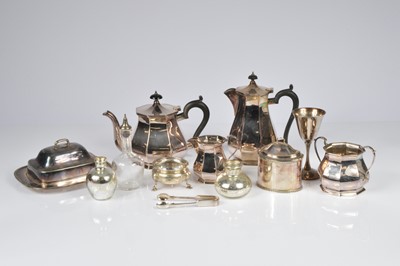 Lot 357 - A late Victorian silver cauldron salt and a group of silver plated items