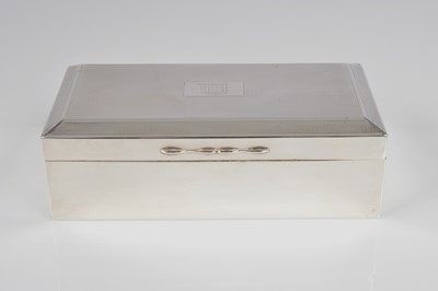 Lot 389 - An Art Deco period silver mounted desk cigarette box
