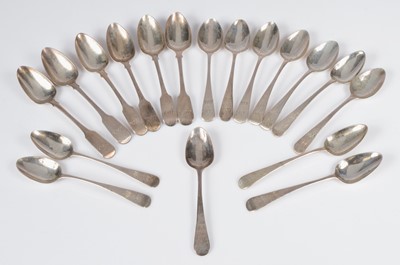 Lot 404 - Three sets of six Georgian silver teaspoons