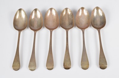 Lot 419 - A harlequin set of Georgian & Victorian silver desert spoons