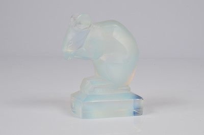 Lot 43 - An Art Deco Sabino glass figure of a mouse