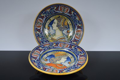 Lot 110 - A modern pair of Maiolica Pottery chargers by Alvaro Binaglia