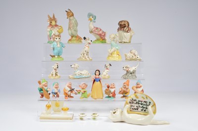 Lot 134 - A mixed lot of ceramics