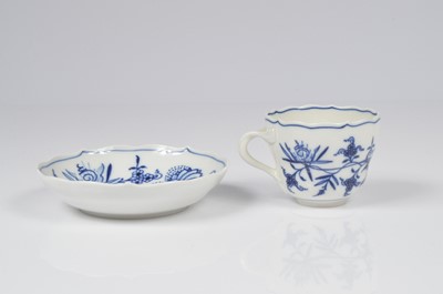 Lot 147 - A small mid 20th century Meissen porcelain onion pattern cabinet cup and saucer