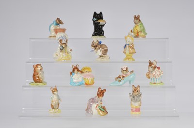Lot 161 - A collection of thirteen Beatrix Potter Beswick figurines
