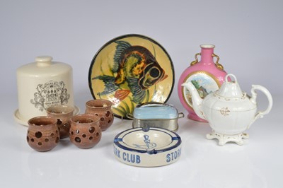 Lot 179 - A mixed lot of ceramics