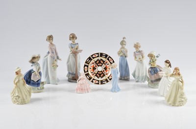 Lot 188 - A group of porcelain figures