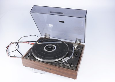 Lot 539 - Pioneer Separates